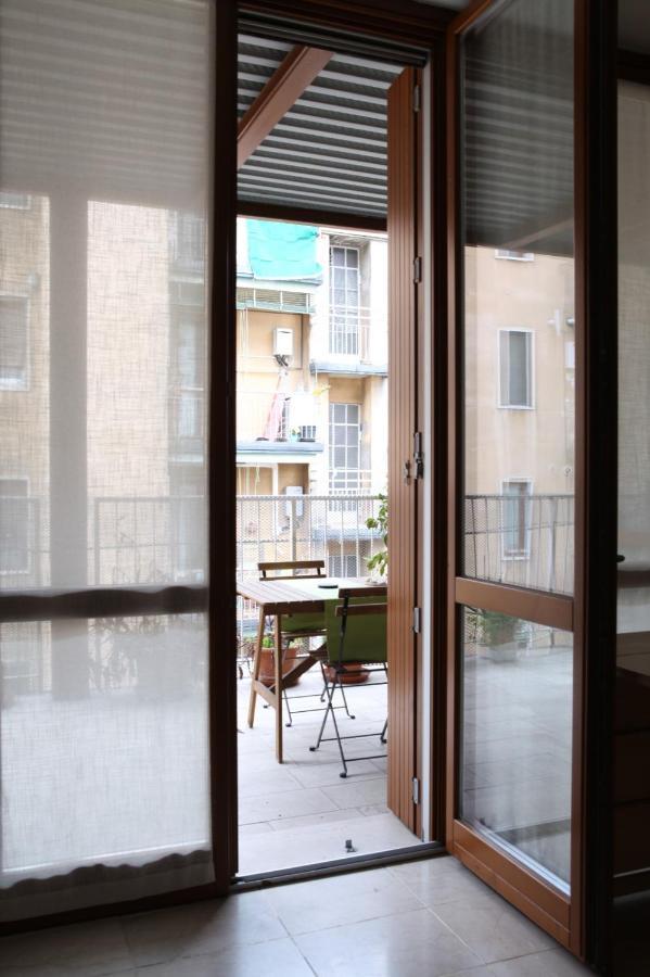 Terrace Close To Metro Station Appartement